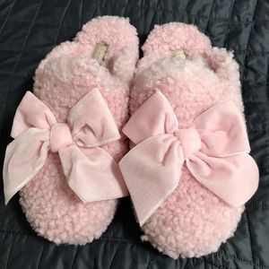 UGG Addison velvet bow seashell pink slippers